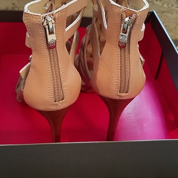SOLD! In BOX! Vince Camuto Stappy Heels - Picture 7 of 9